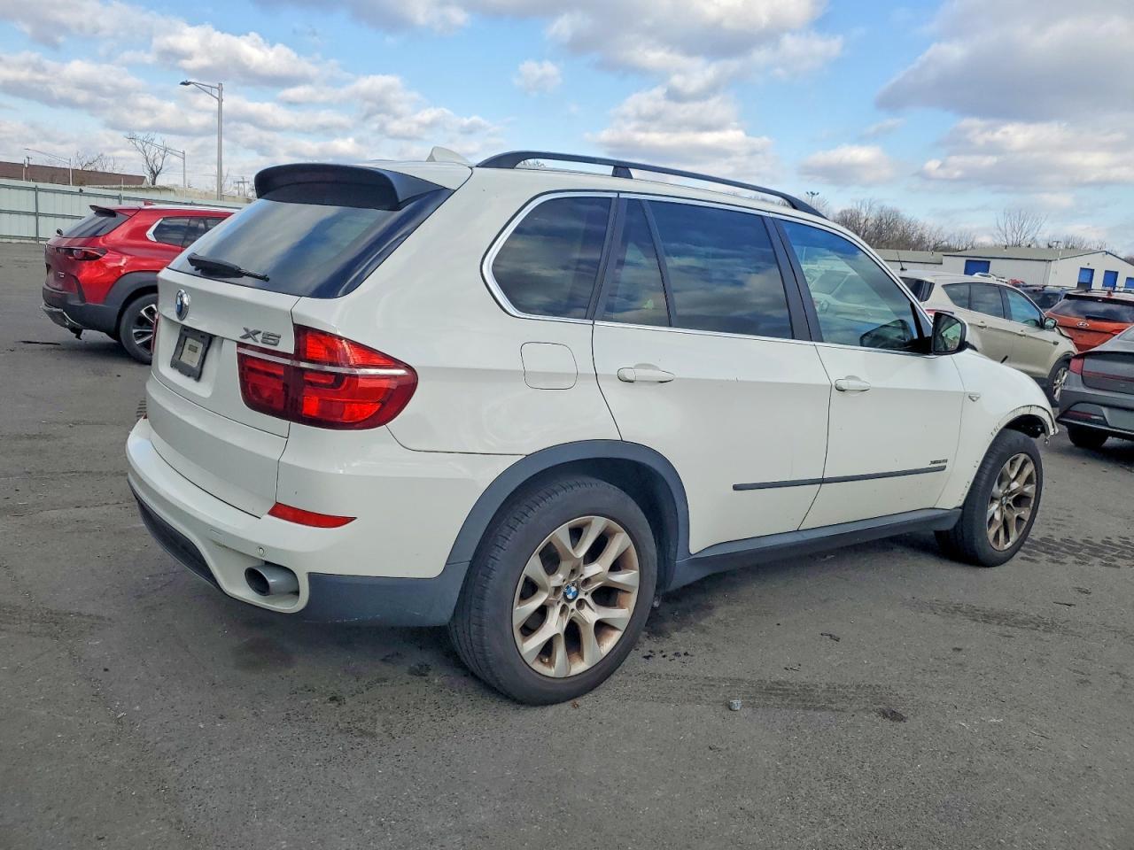 2013 BMW X5 xDrive35I - Image 3