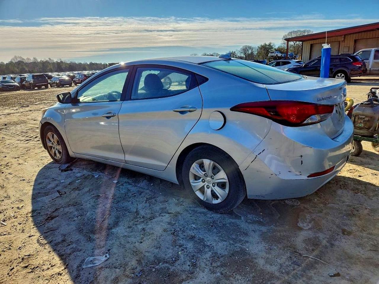 2016 Hyundai Elantra Se - Фото 2