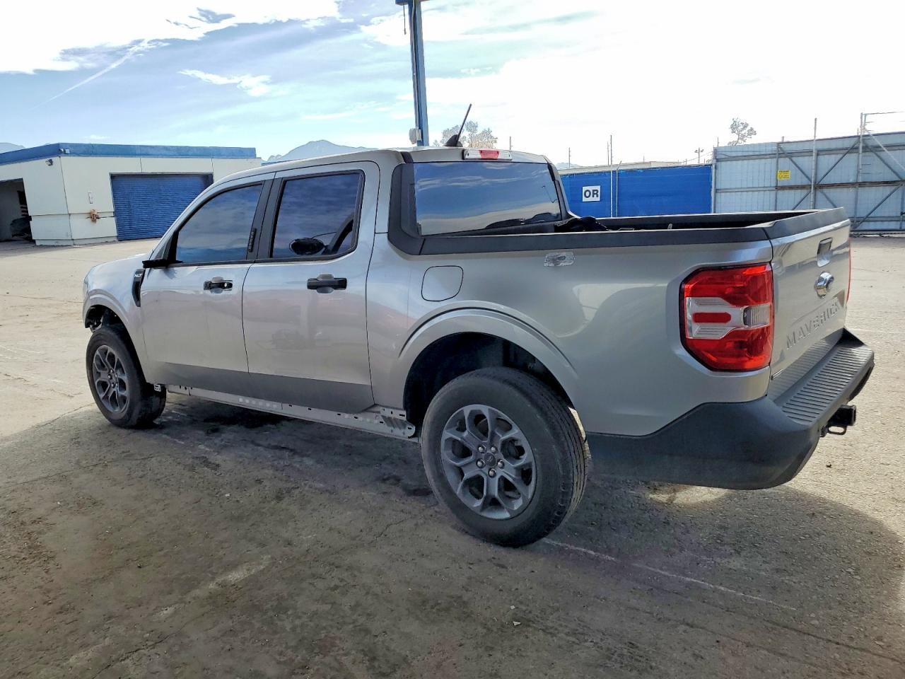 2023 Ford Maverick Xl - Image 2