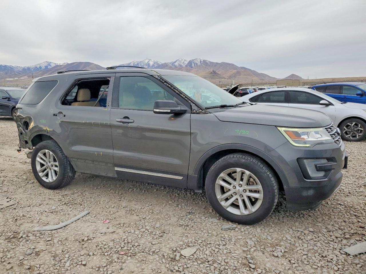 2016 Ford Explorer Xlt - Фото 4