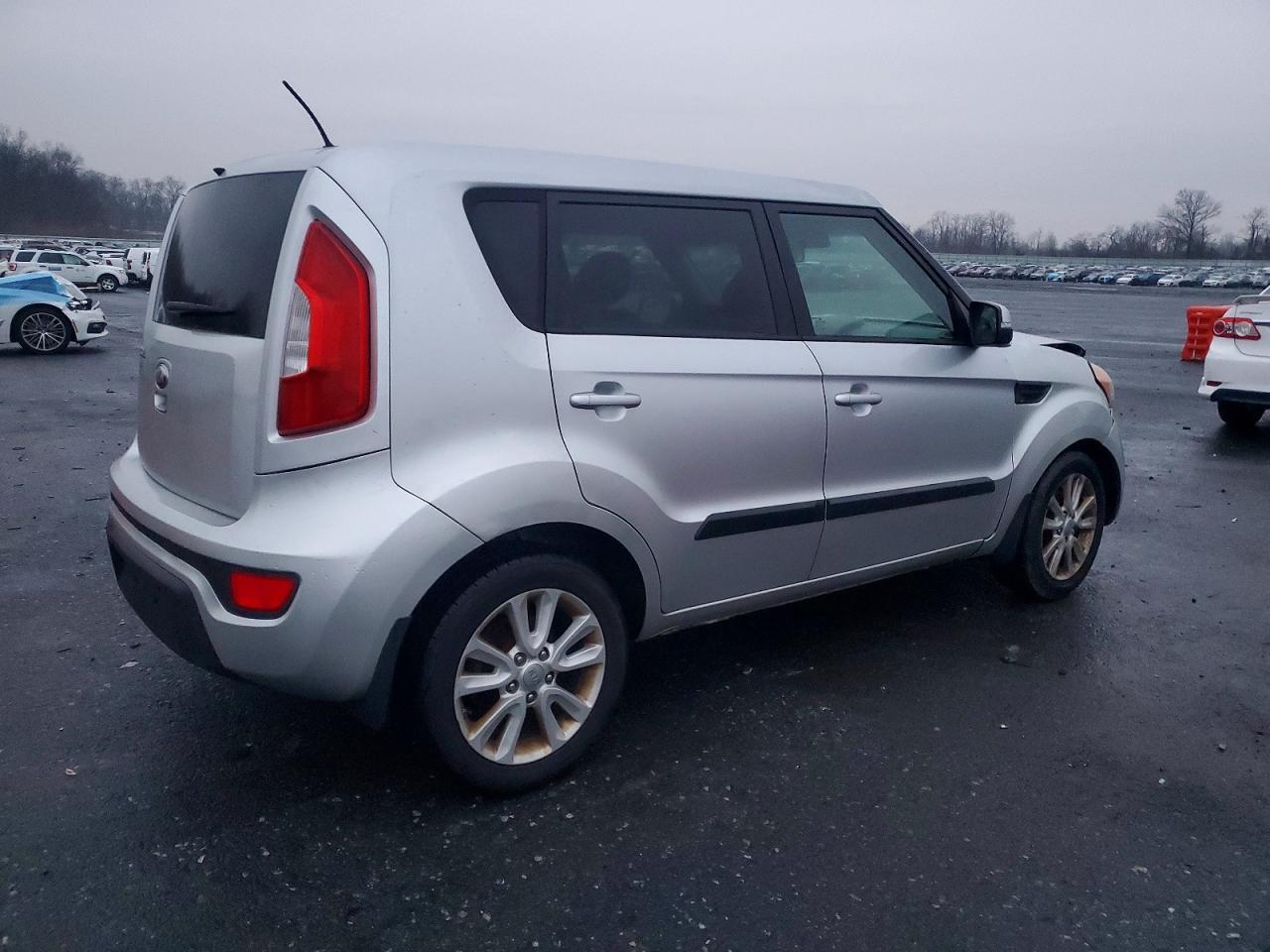 2013 Kia Soul + - Фото 3