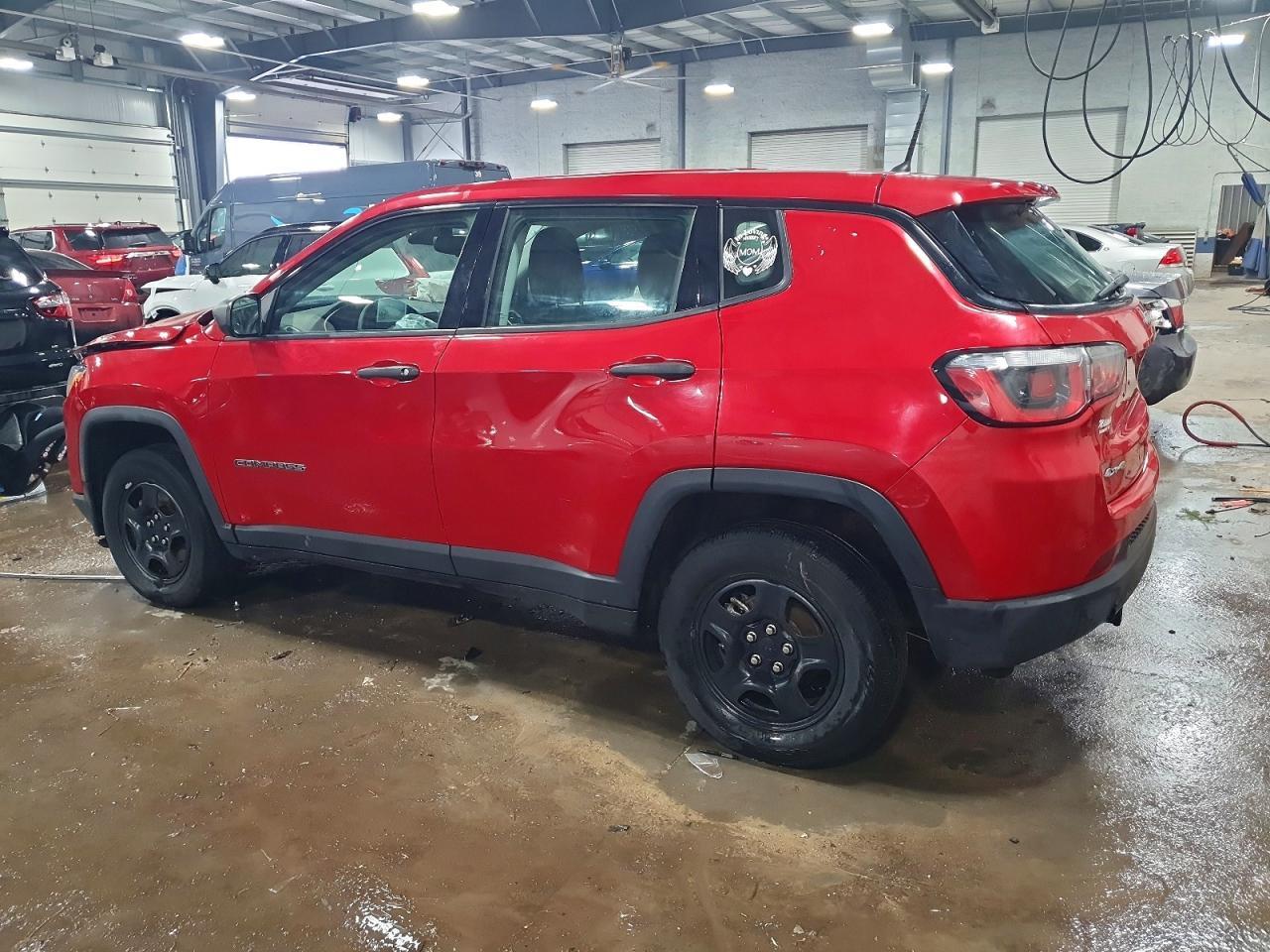 2017 Jeep Compass Sport - Фото 2