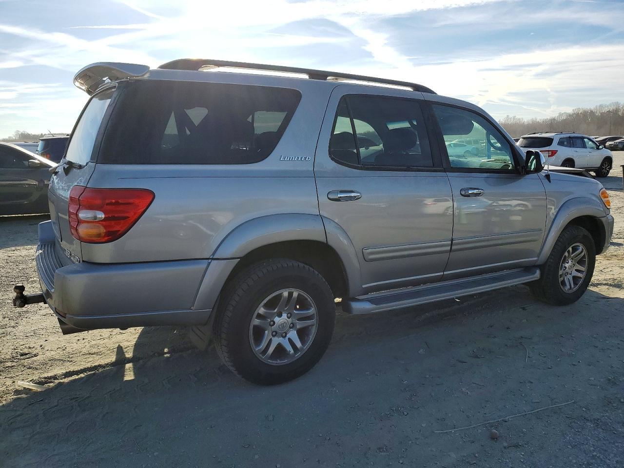 2004 Toyota Sequoia Limited - Image 3