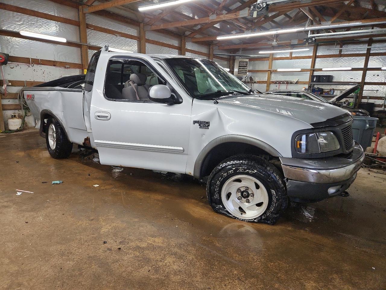 2003 Ford F150 - Image 4