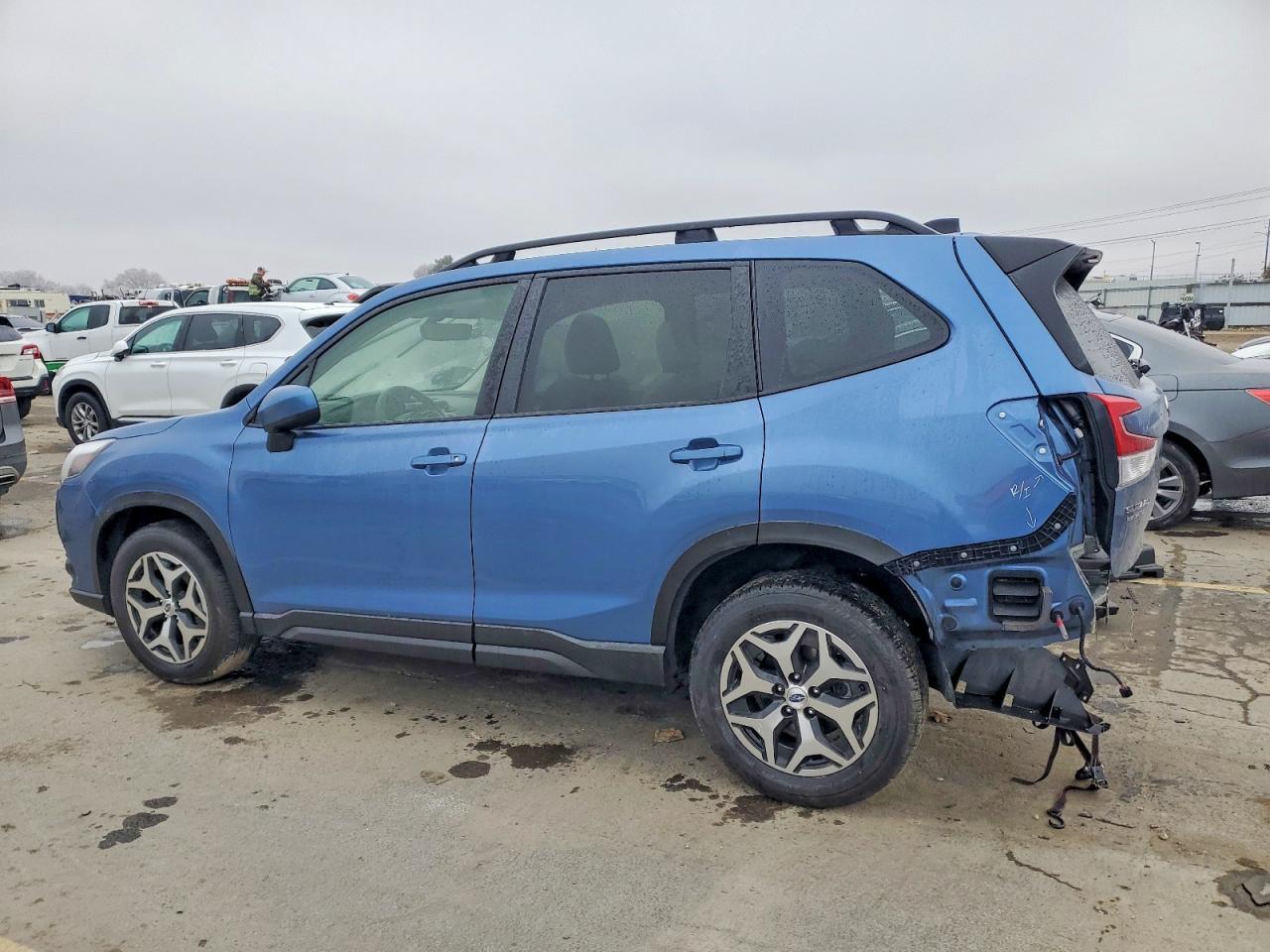 2024 Subaru Forester Premium - Фото 2