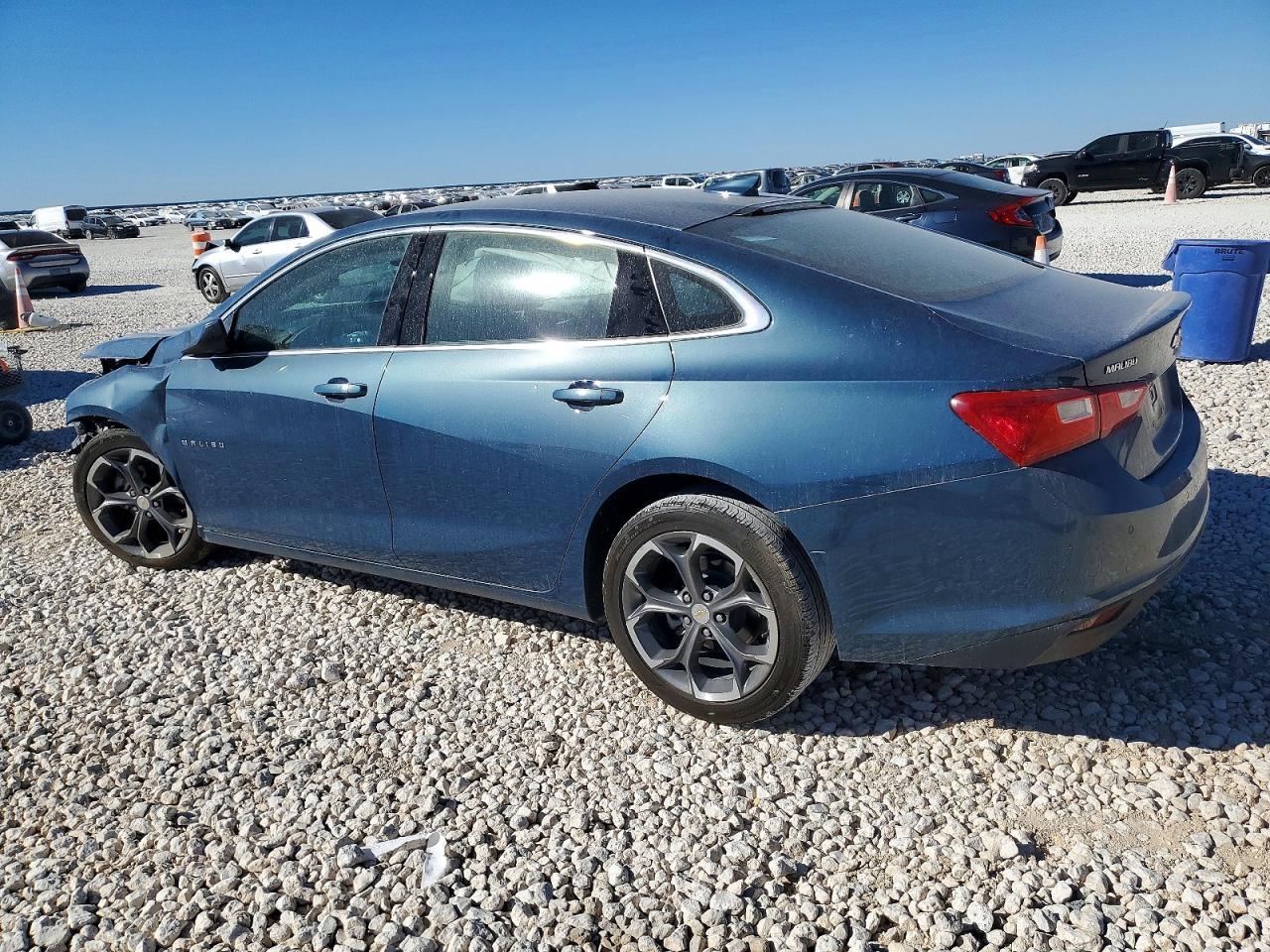 2024 Chevrolet Malibu Lt - Фото 2