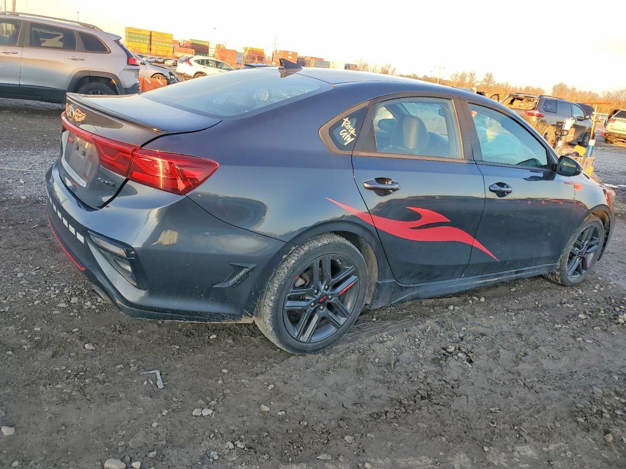 2020 Kia Forte Gt Line - Фото 3