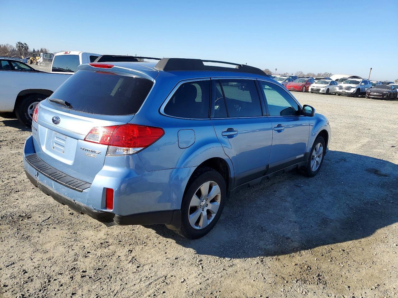 2011 Subaru Outback - Фото 3
