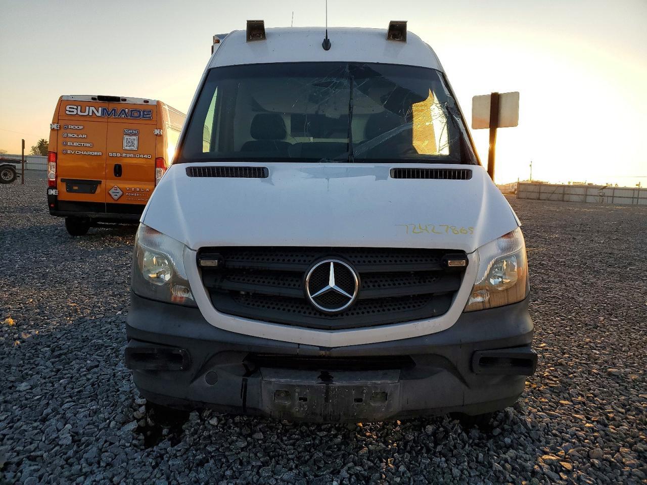 2017 Mercedes Benz Sprinter 2500 Ambulance - Image 5