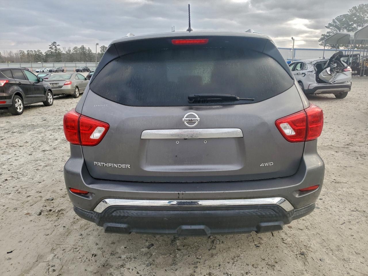 2017 Nissan Pathfinder S - Фото 6