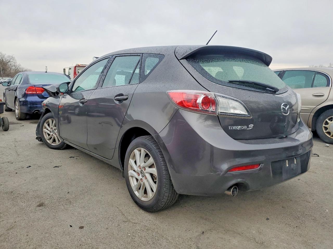 2013 Mazda 3 I - Фото 2