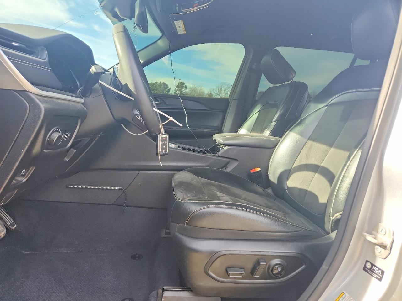 2023 Jeep Grand Cherokee L Laredo - Image 7
