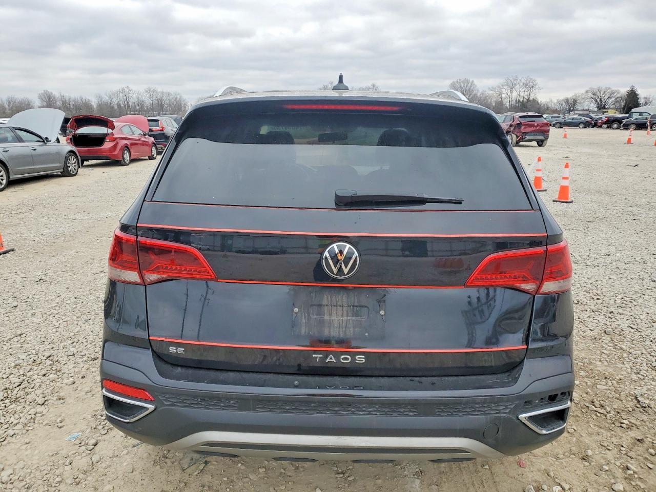 2022 Volkswagen Taos Se - Image 6