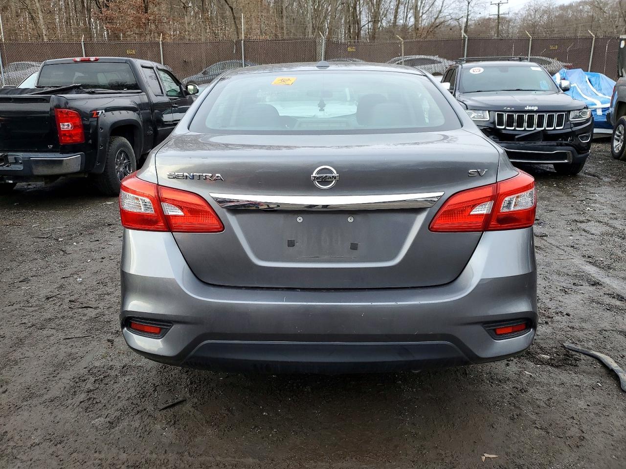 2017 Nissan Sentra S - Фото 6