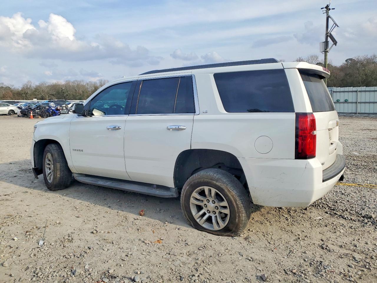 2016 Chevrolet Tahoe C1500 Ls - Фото 2