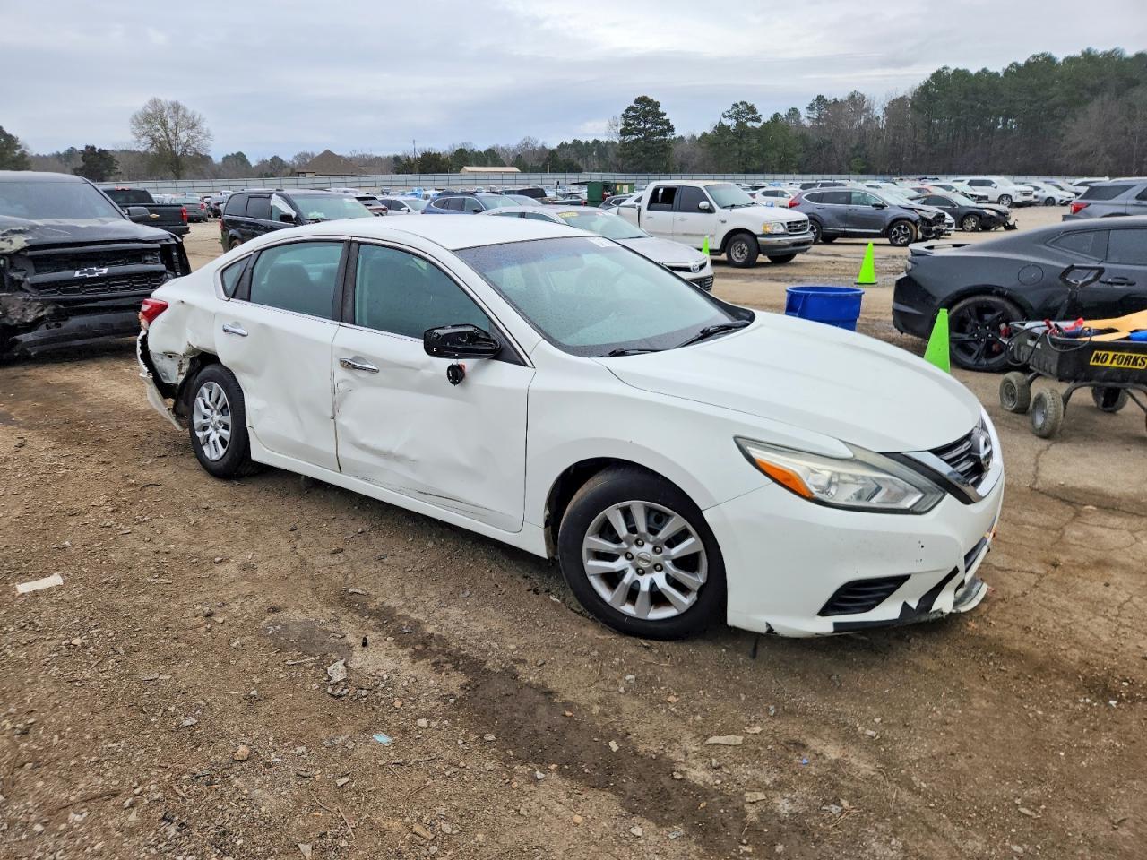 2016 Nissan Altima - Фото 4