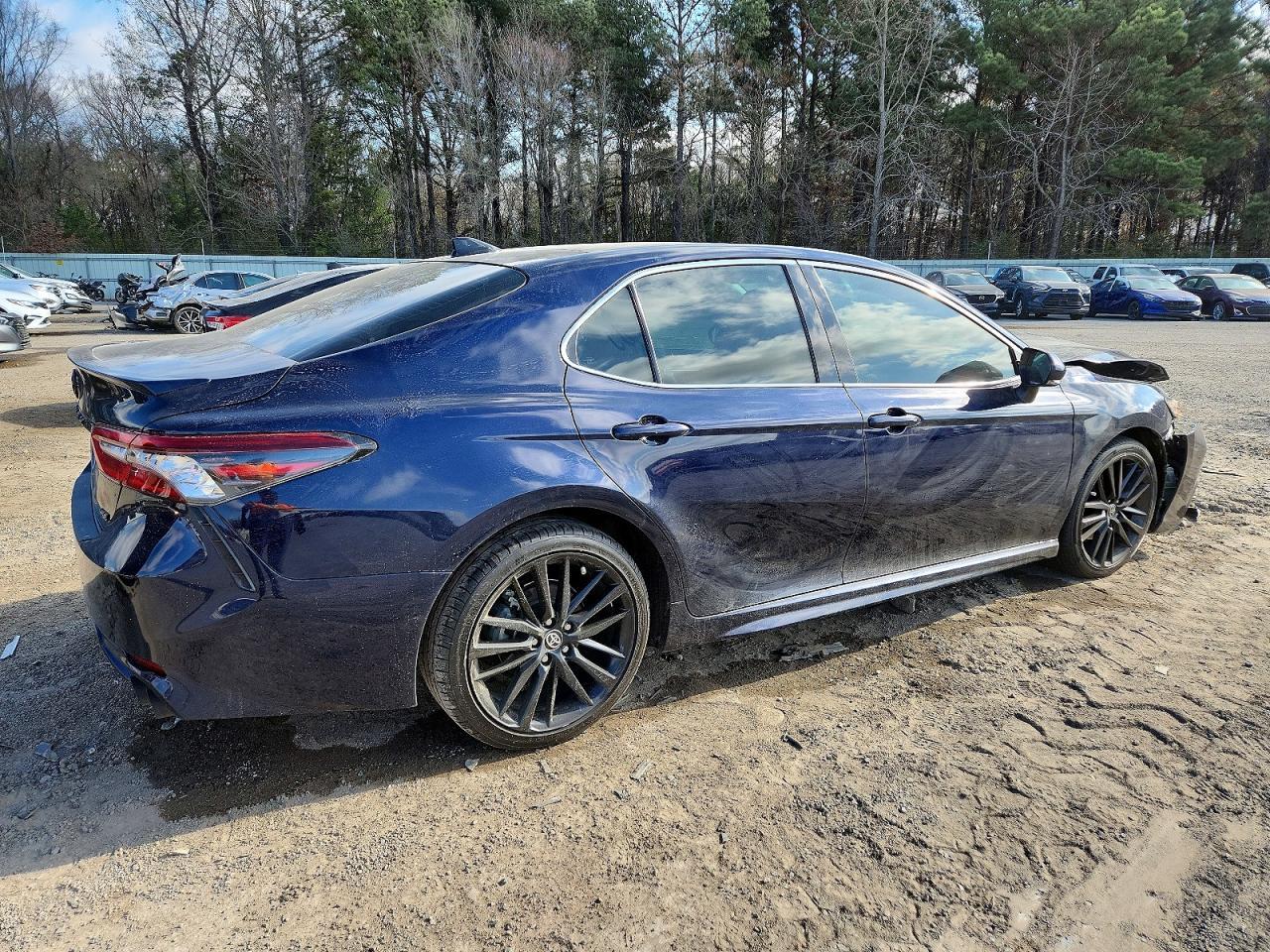 2021 Toyota Camry Xse - Image 3