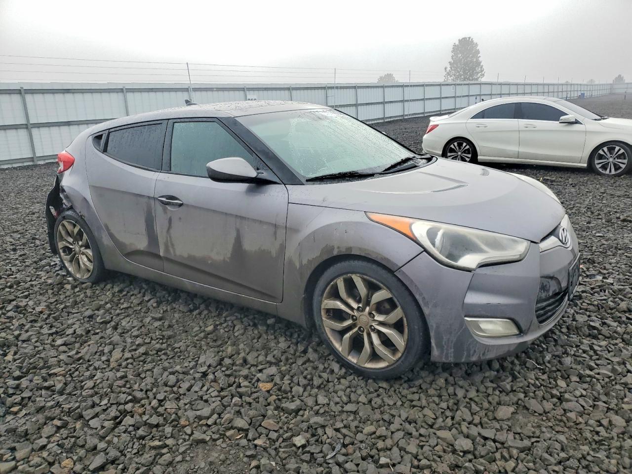 2012 Hyundai Veloster - Фото 4