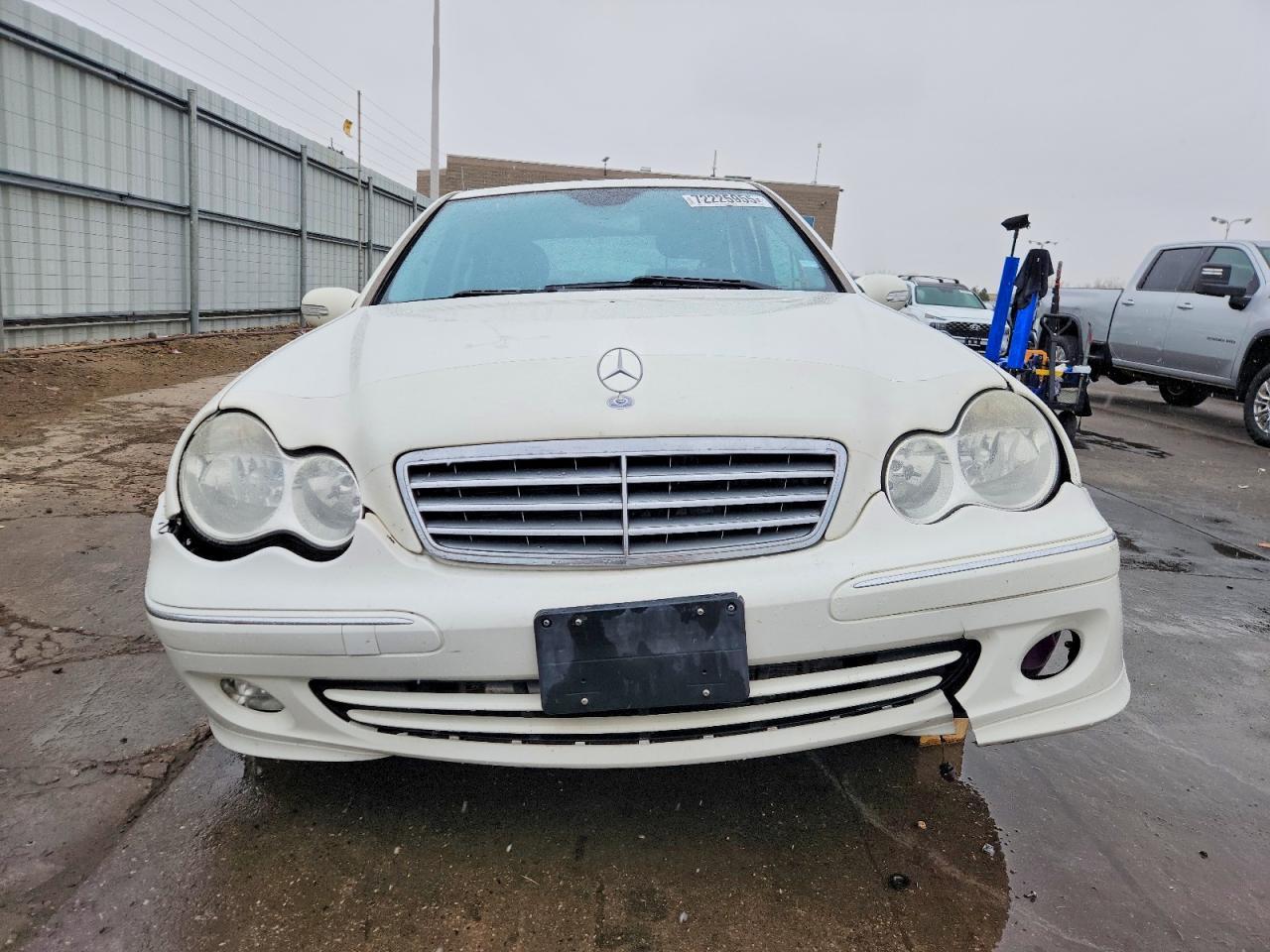 2005 Mercedes-Benz C 240 4Matic - Image 5