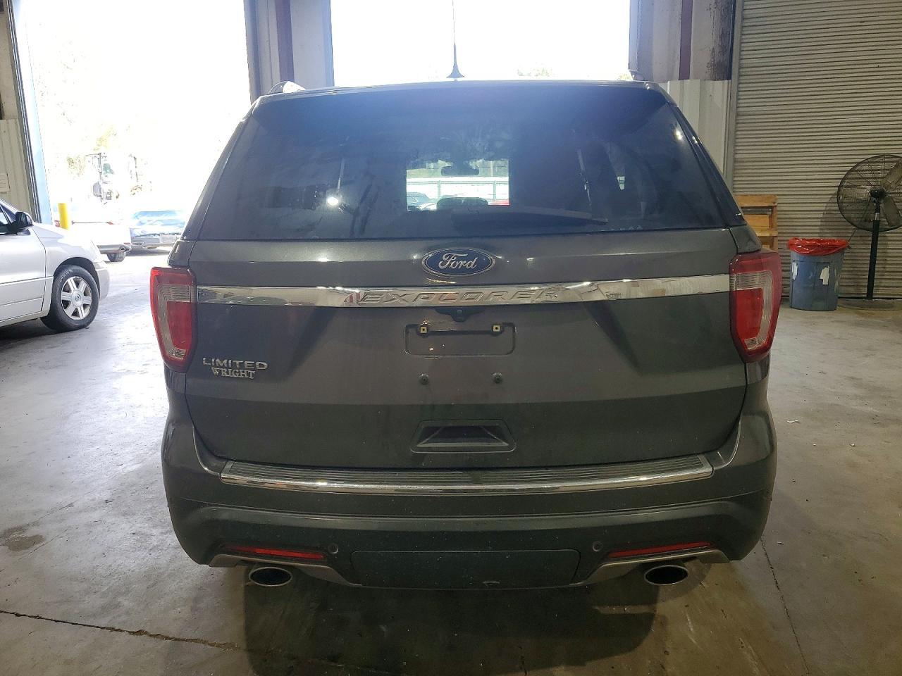 2018 Ford Explorer Limited - Image 6