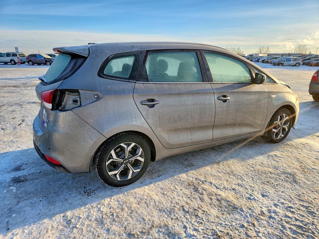2014 Kia Rondo - Image 3