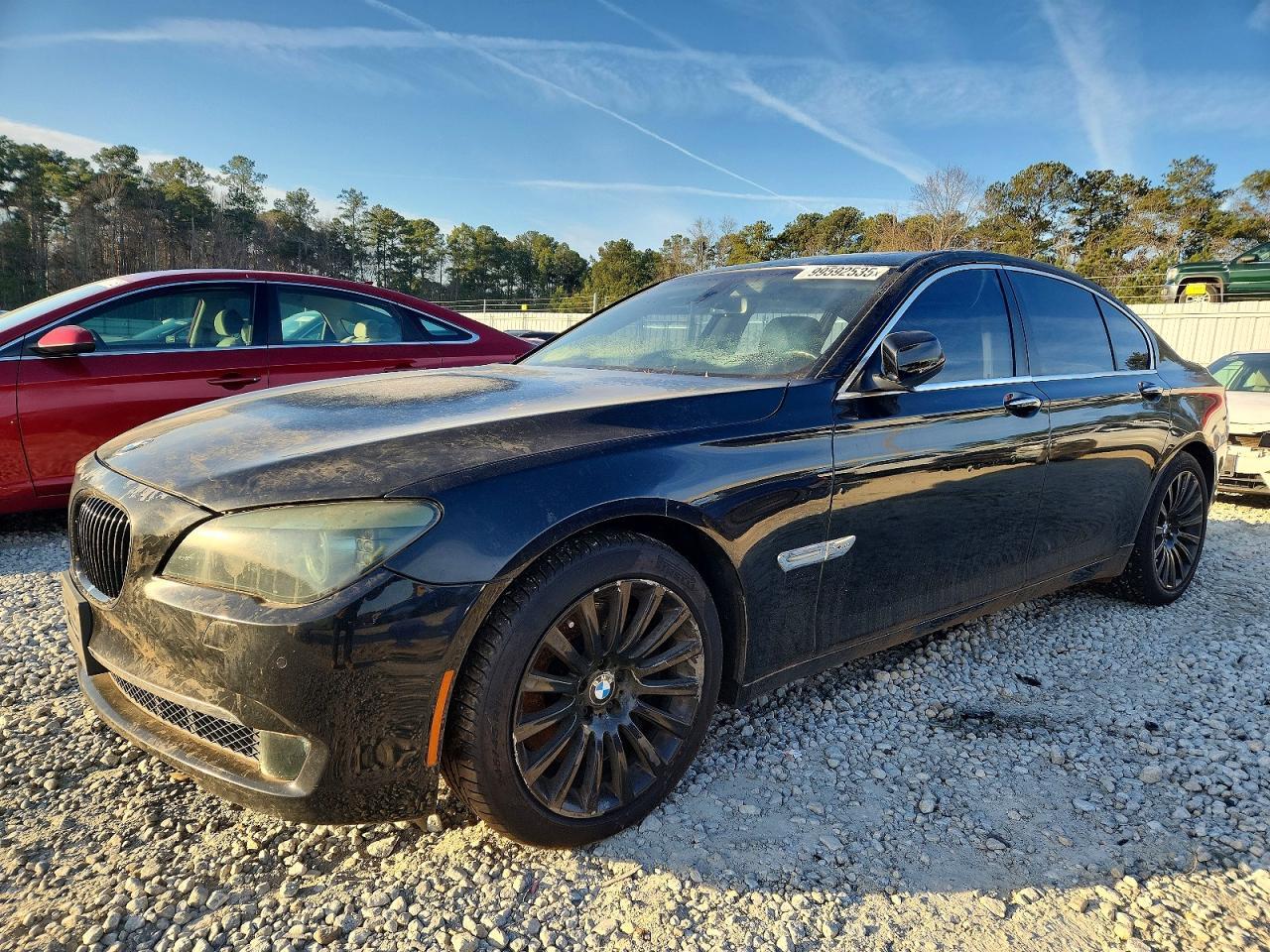 2012 BMW 750