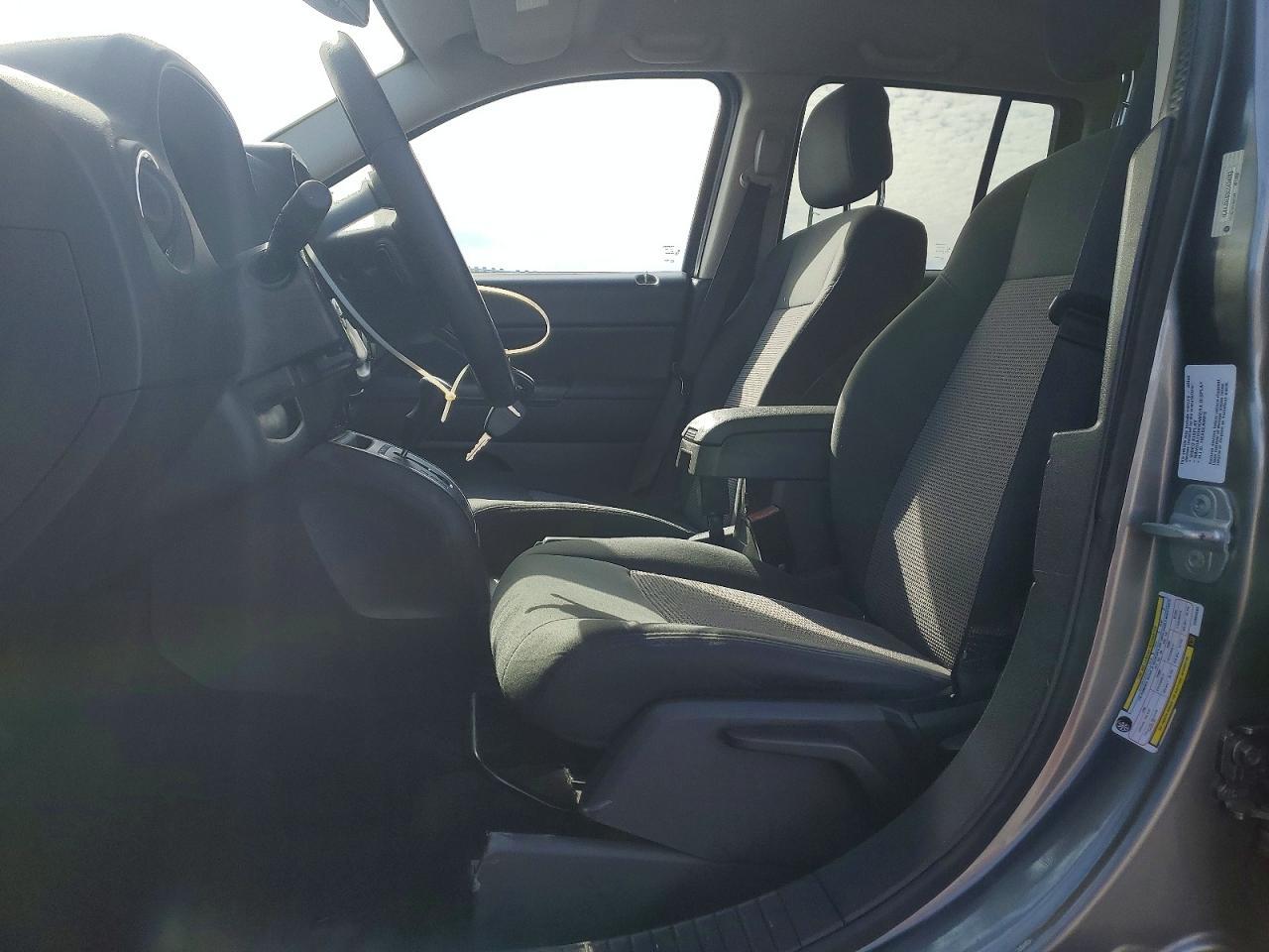 2012 Jeep Compass Latitude - Image 7