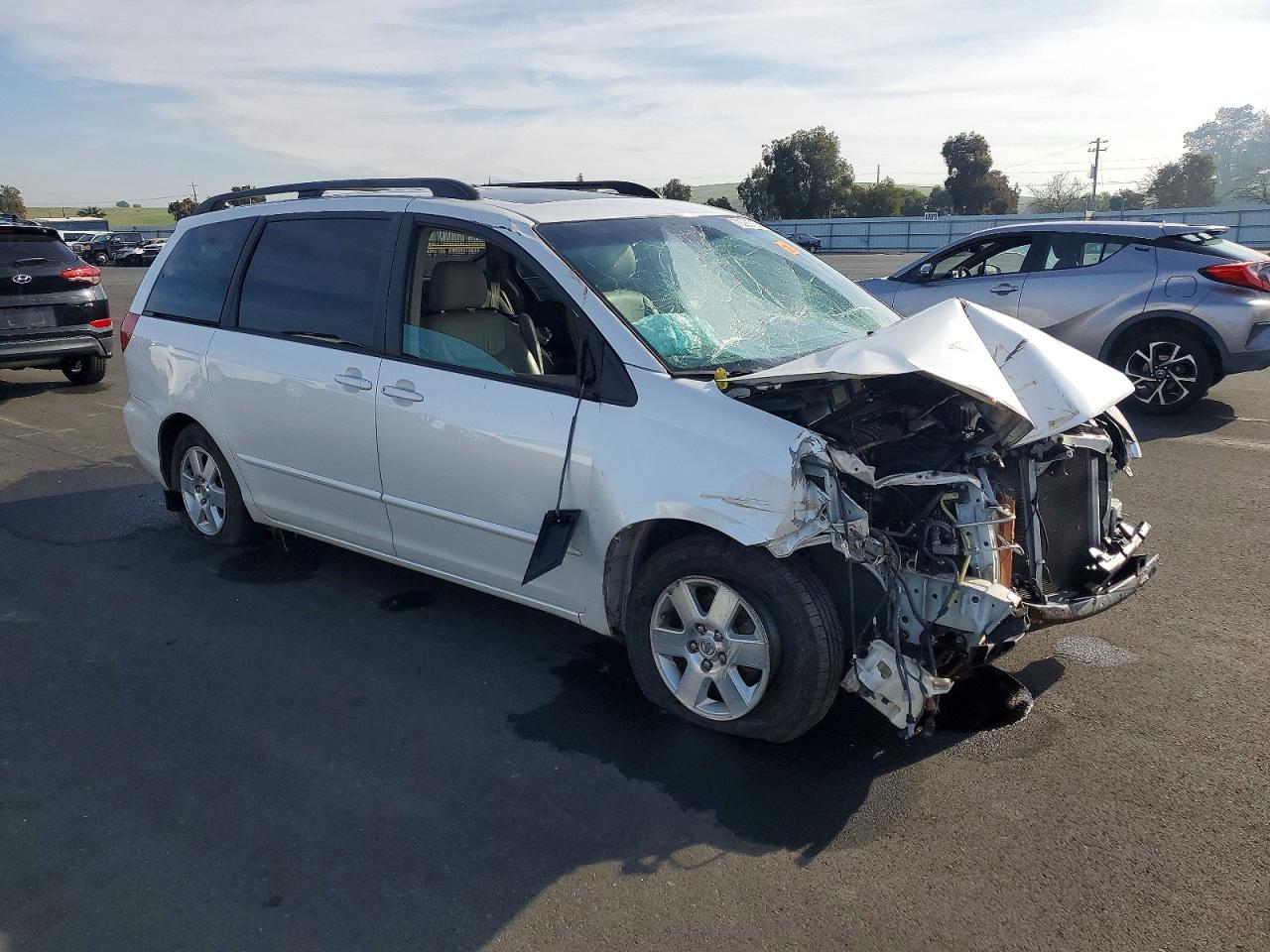 2004 Toyota Sienna Xle - Фото 4