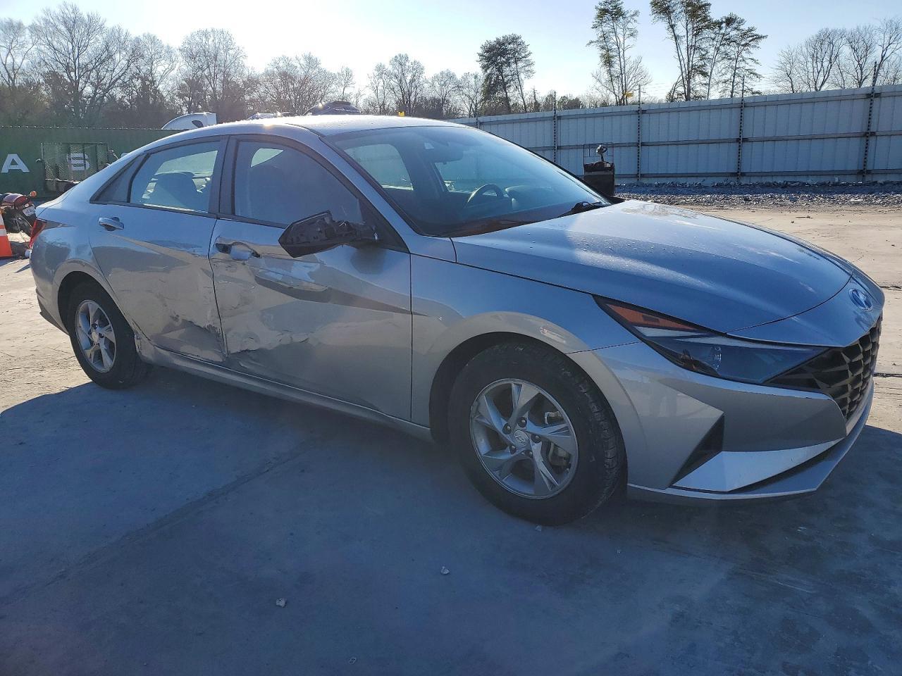 2023 Hyundai Elantra Se - Фото 4