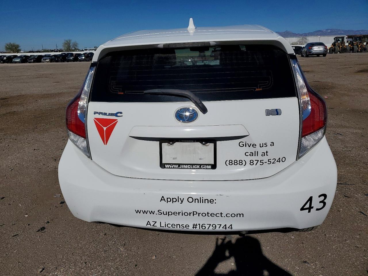 2015 Toyota Prius C Three - Фото 6