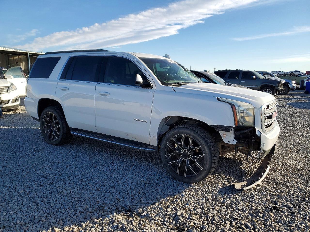 2019 GMC Yukon Slt - Фото 4
