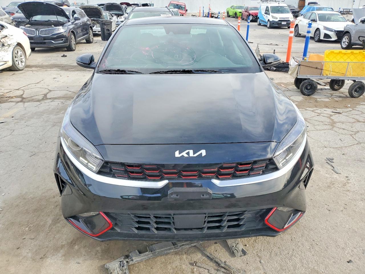 2024 Kia Forte Gt Line - Фото 5
