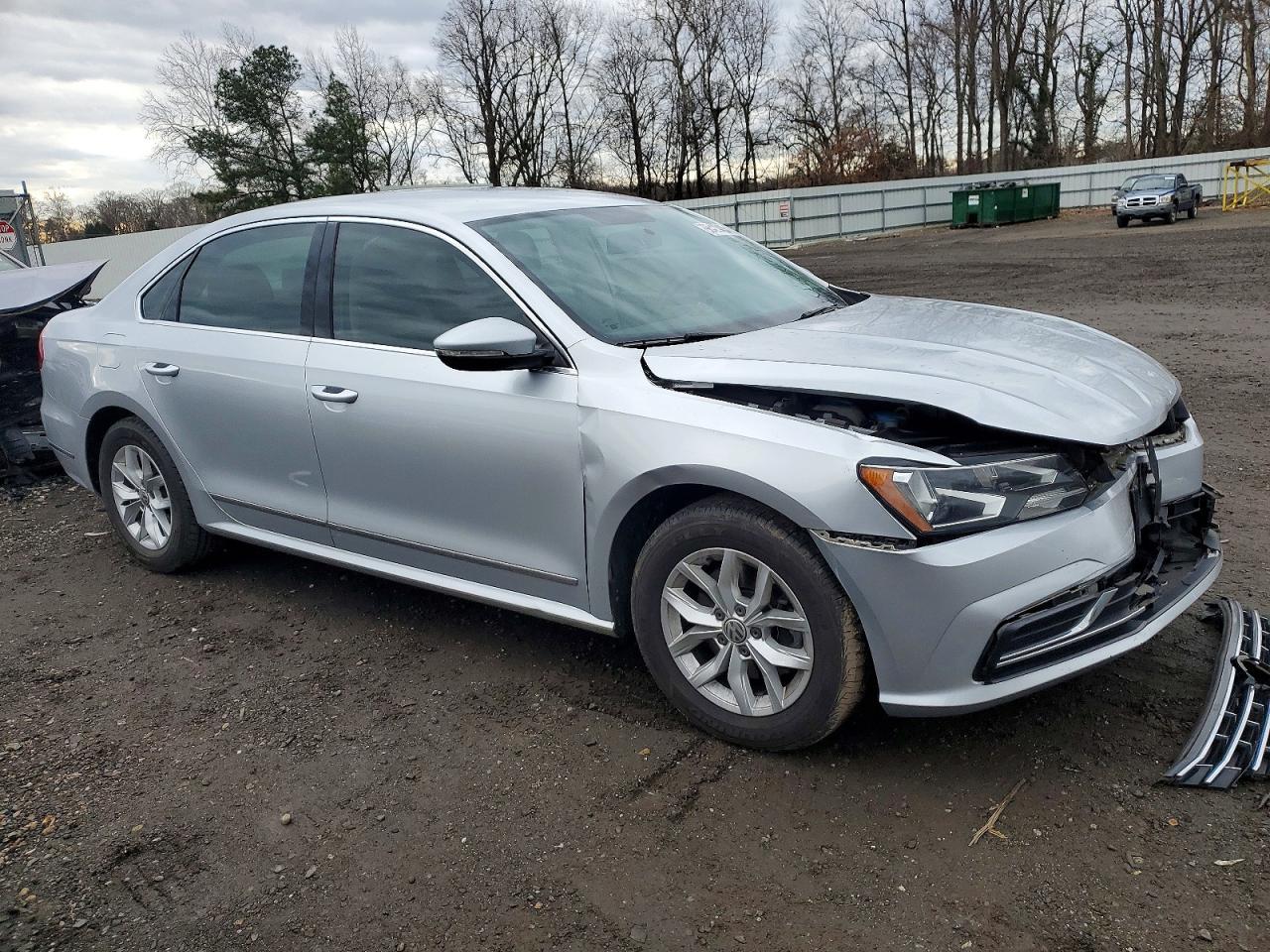 2016 Volkswagen Passat S - Фото 4