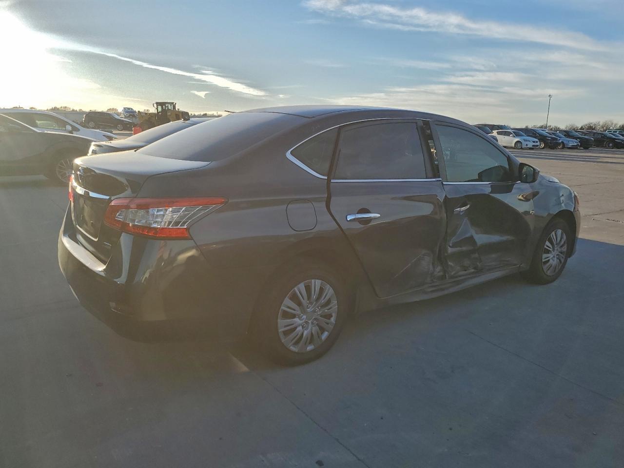 2014 Nissan Sentra S - Фото 3