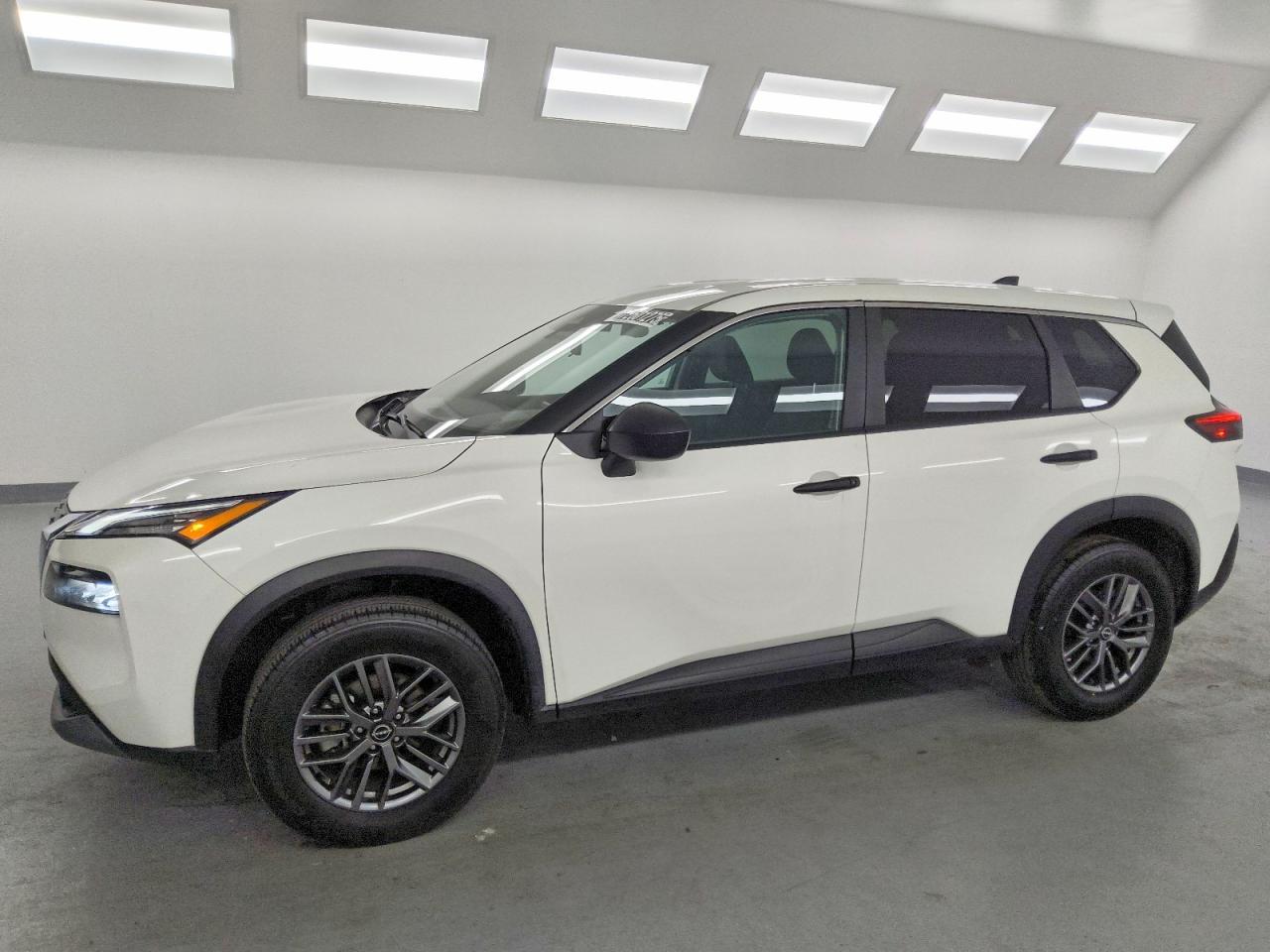 2023 Nissan Rogue S *** Prior Fleet ***