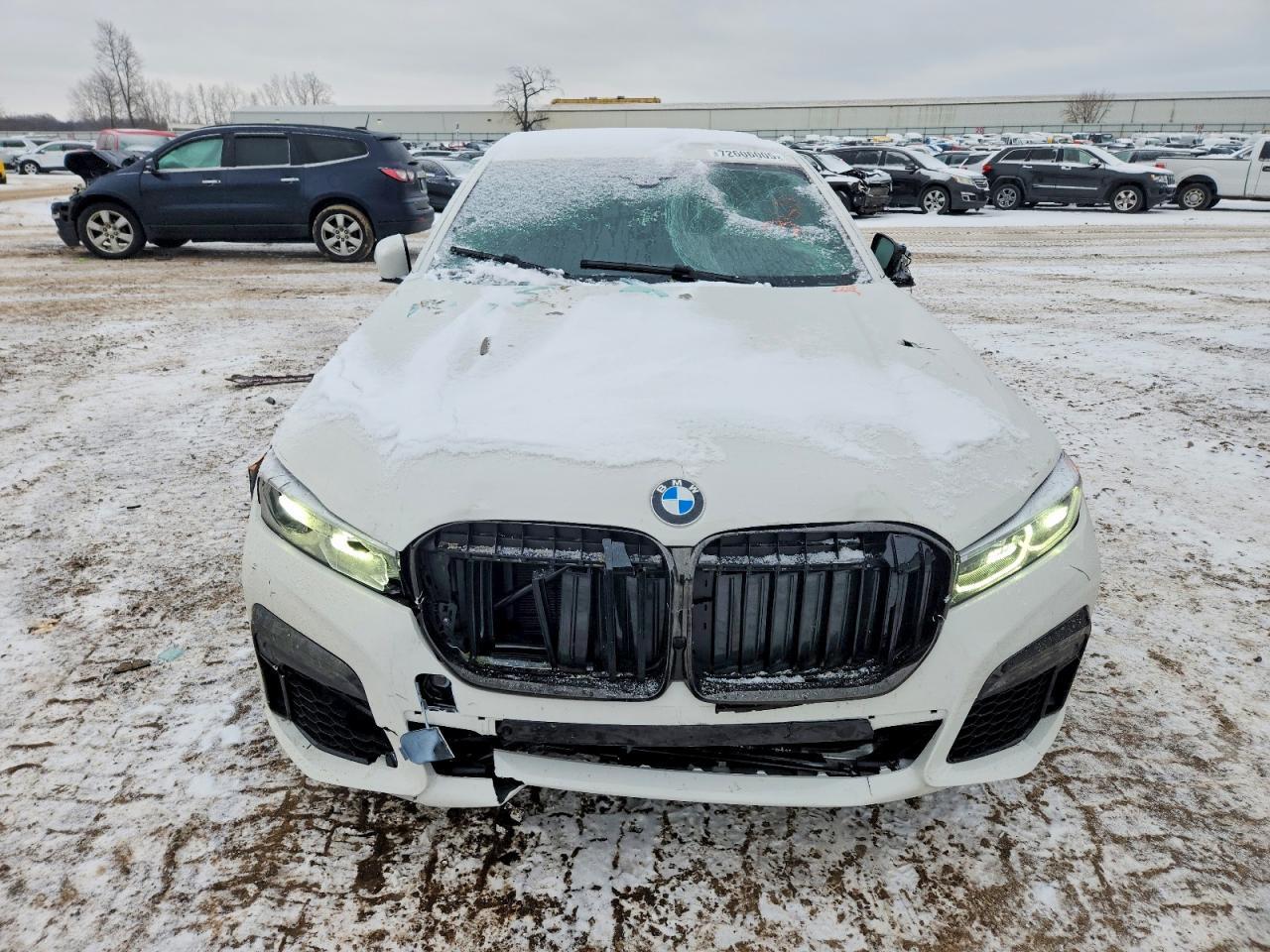 2022 BMW 750 Xi - Фото 5
