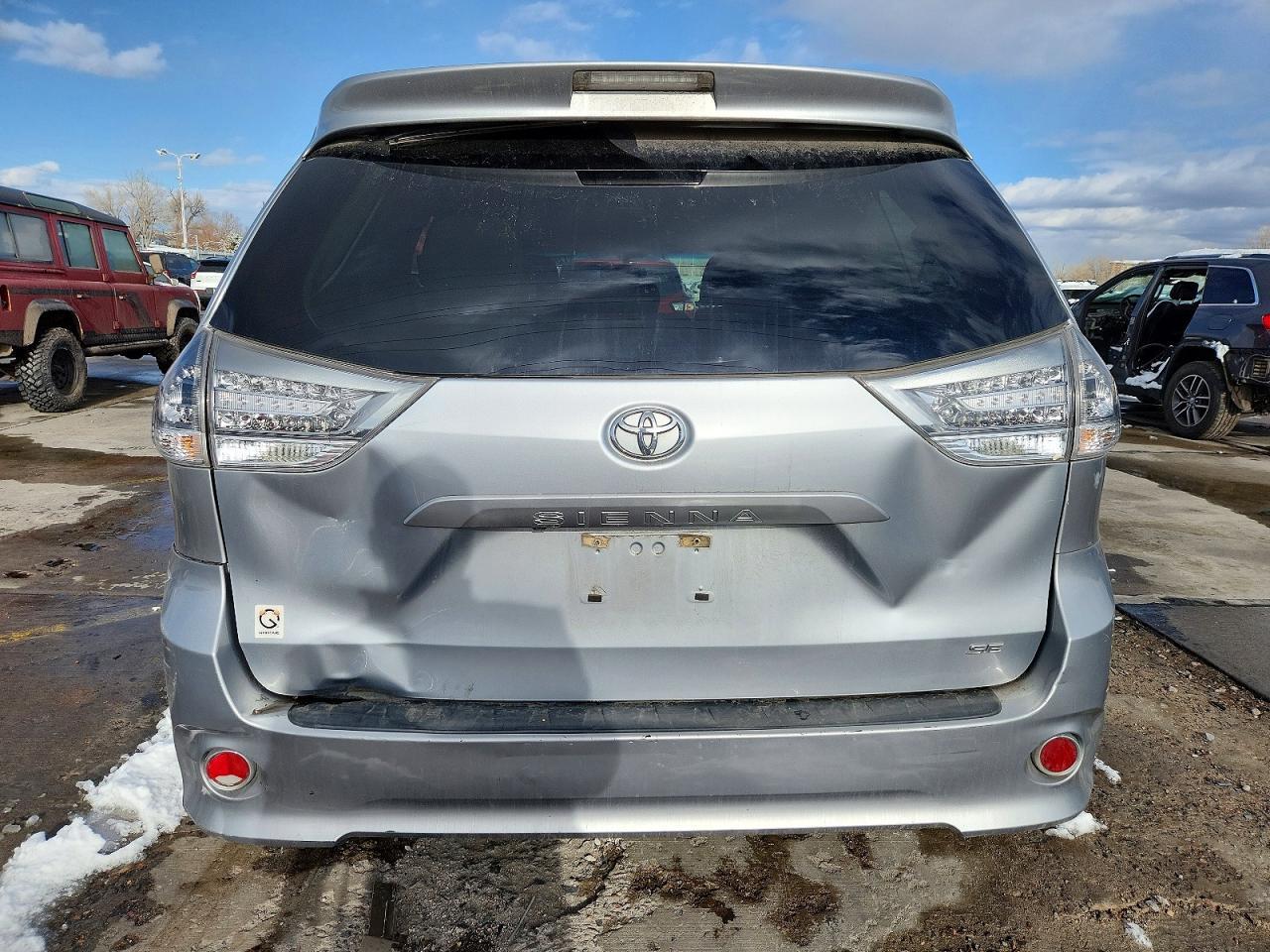 2014 Toyota Sienna Se 8-Passenger - Фото 6