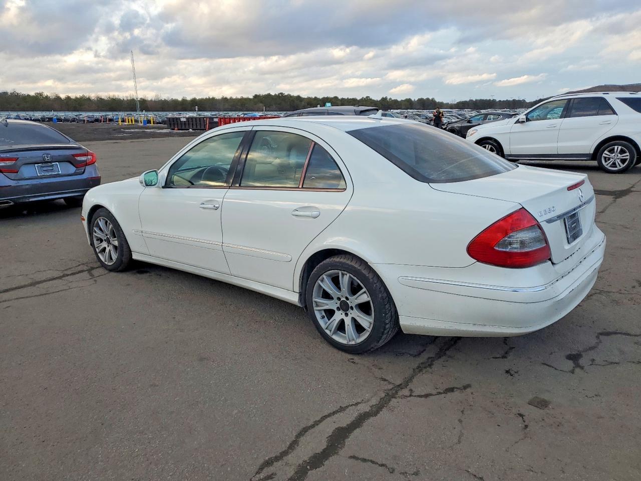 2009 Mercedes-Benz E 350 4Matic - Фото 2