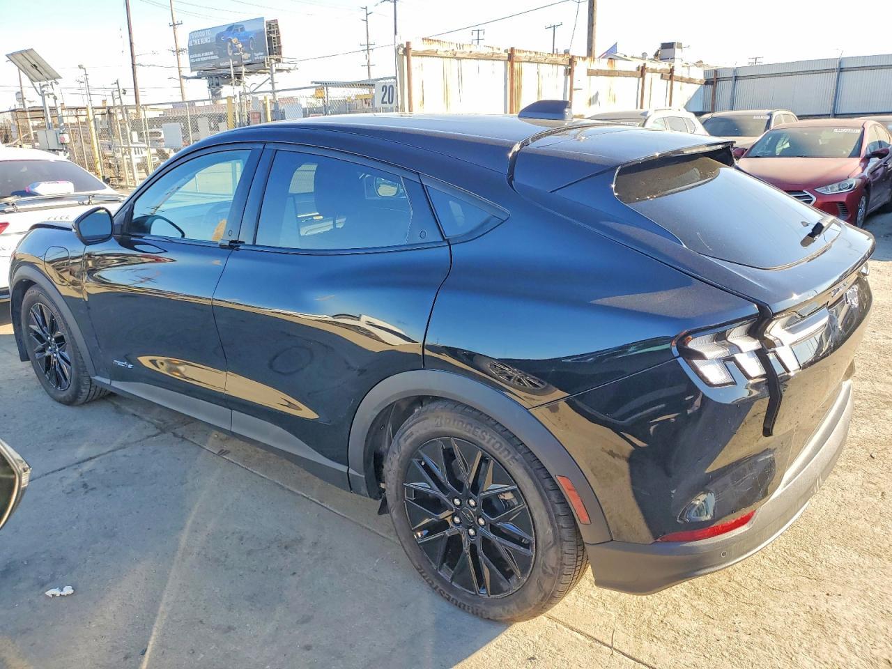 2025 Ford Mustang Mach-E Select - Фото 2