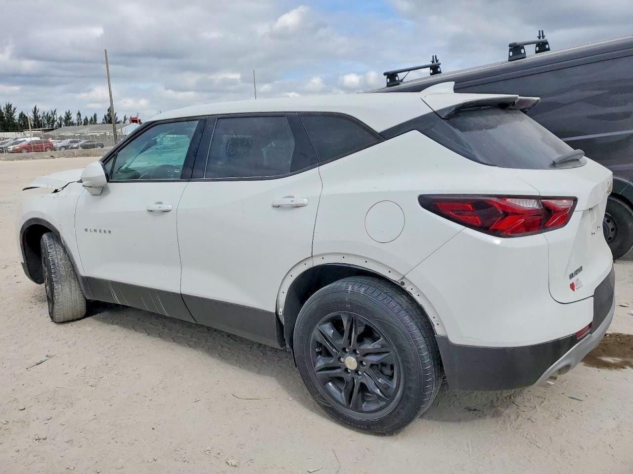 2021 Chevrolet Blazer 2Lt - Image 2