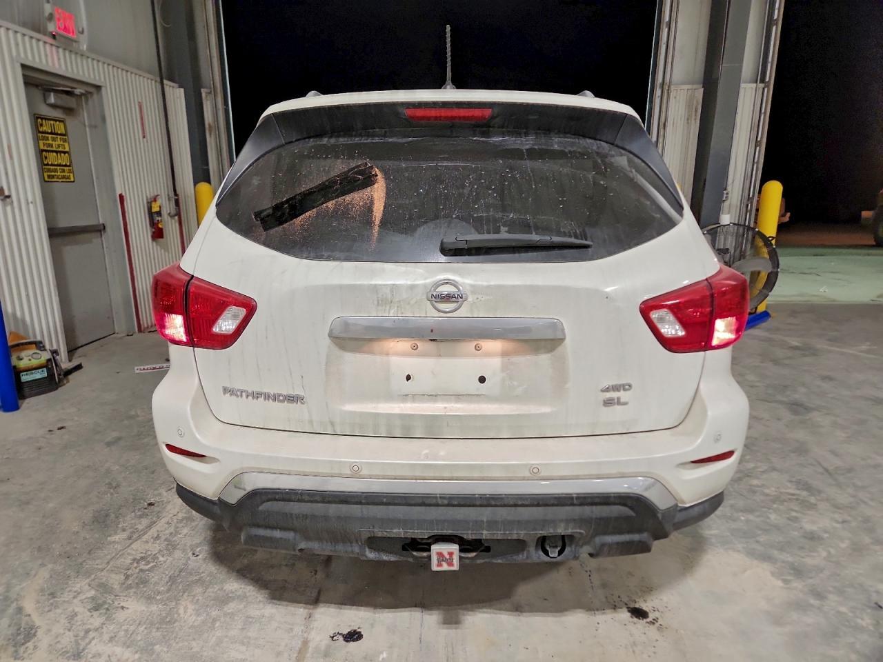 2018 Nissan Pathfinder S - Image 6