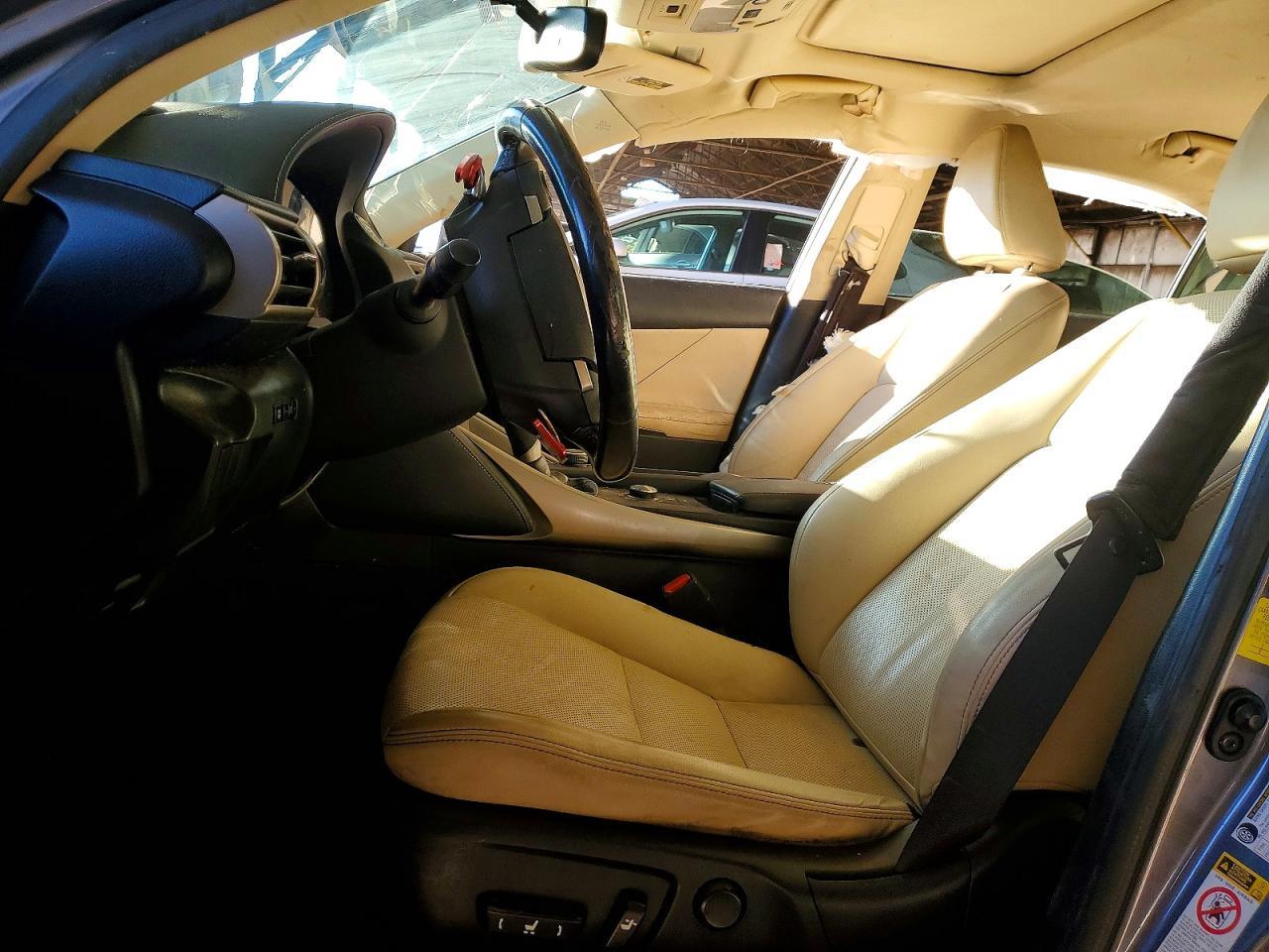 2016 Lexus Is 200T - Фото 7
