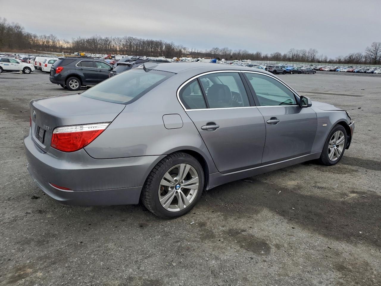 2010 BMW 528 Xi - Фото 3