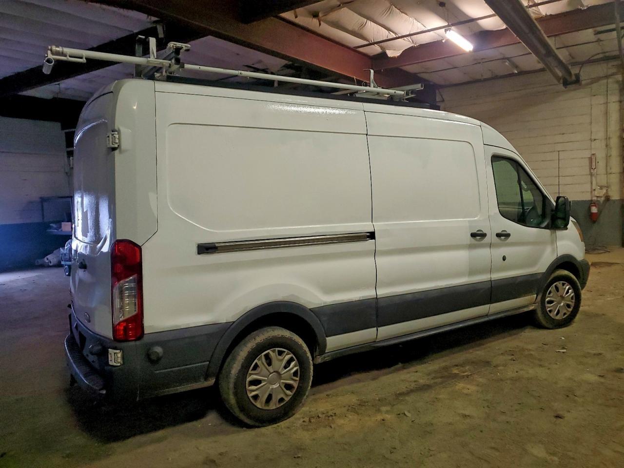 2015 Ford Transit 250 Utility / Service Van - Image 3