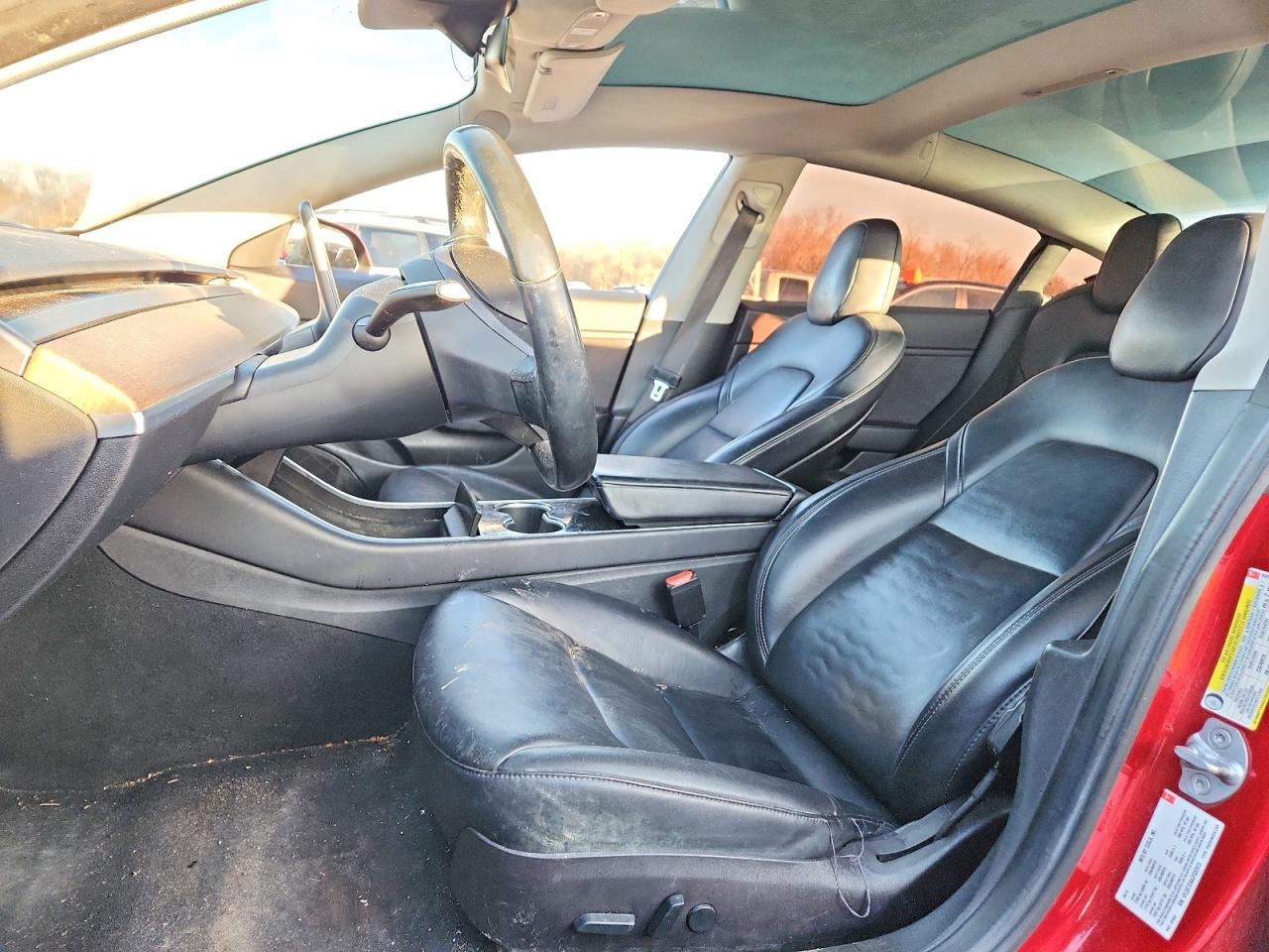 2018 Tesla Model 3 - Фото 7