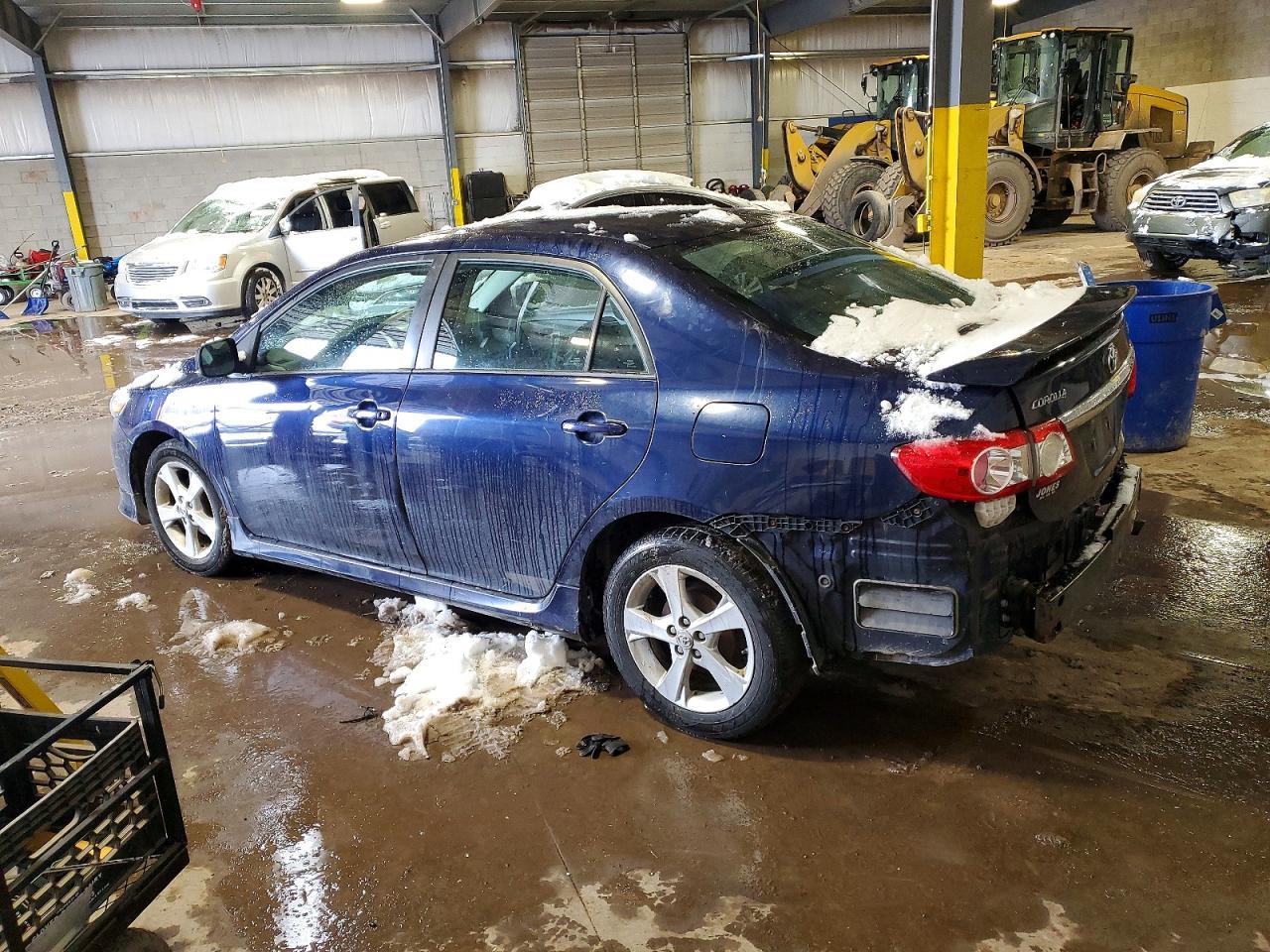 2011 Toyota Corolla S - Фото 2