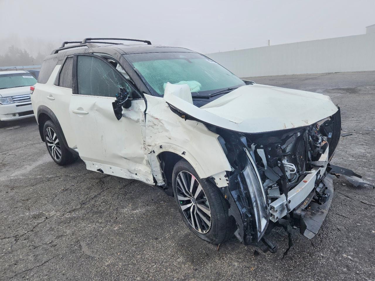 2024 Nissan Pathfinder Platinum - Фото 4