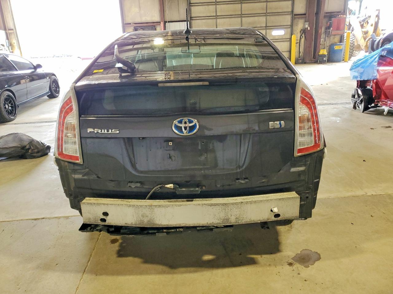 2013 Toyota Prius - Фото 6