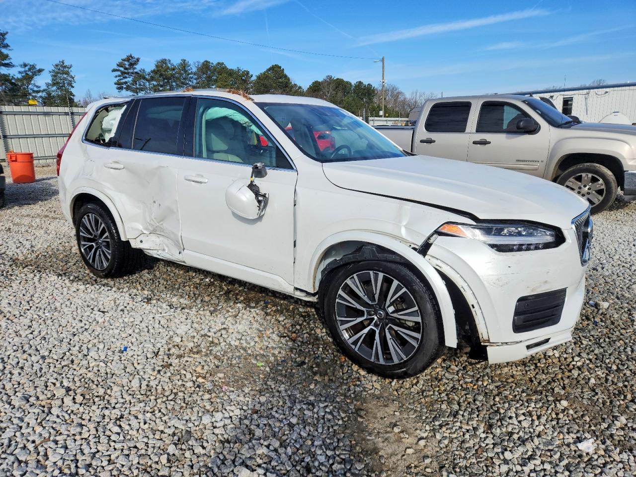 2022 Volvo Xc90 T6 Momentum - Image 4