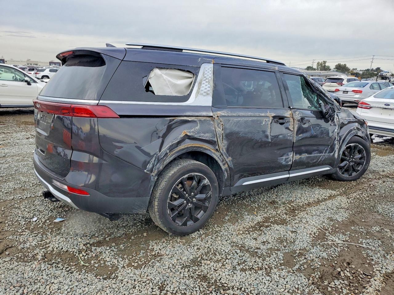 2022 Kia Carnival Sx Prestige - Image 3